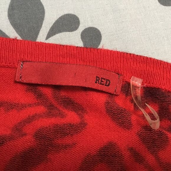 NWOT. Red Brand Women’s Size L Red and Black Sweater Knit Top - Picture 7 of 8